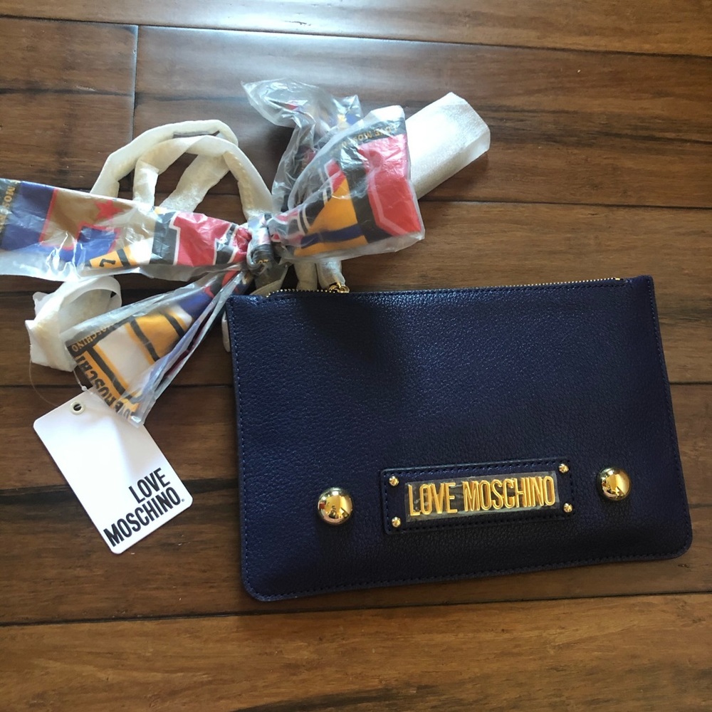 NWT Love Moschino Chain Shoulder Strap Crossbody